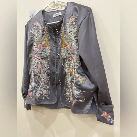 Women’s jacket - Picture 3 of 8